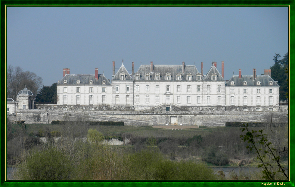 Castle of Menars
