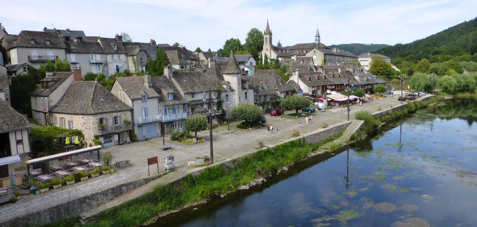 Argentat, where General Delmas was born