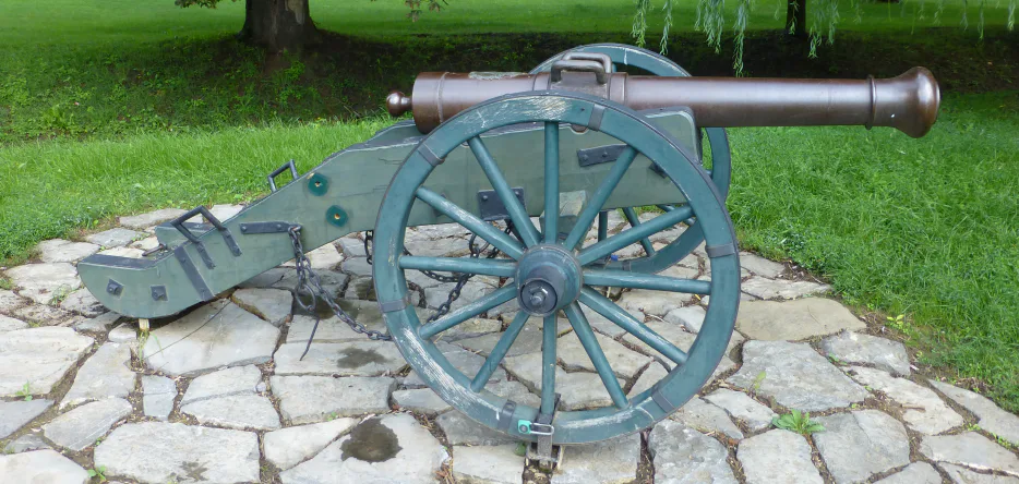 Copy of an 8-pounder Gribeauval cannon at Bosenitz