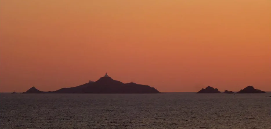 Les îles Sanguinaires à l'ouest d'Ajaccio