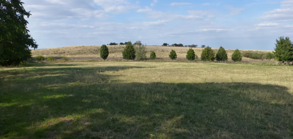 East-northeast of Liebertwolkwitz: the Colmberg (or Kolmberg) The Colmberg (or Kolmberg), east-northeast of Liebertwolkwitz